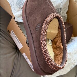 UGG Tasman Chocolate Brown Slippers. New In Box- Womens 10